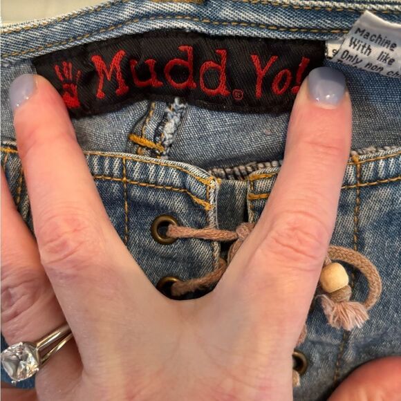 Mudd Yo! Y2K Lace Front Capris size 3 - Picture 2 of 7